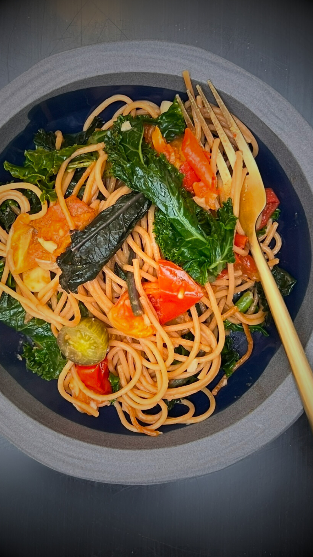 Whole Wheat Spaghetti With Kale And Tomatoes