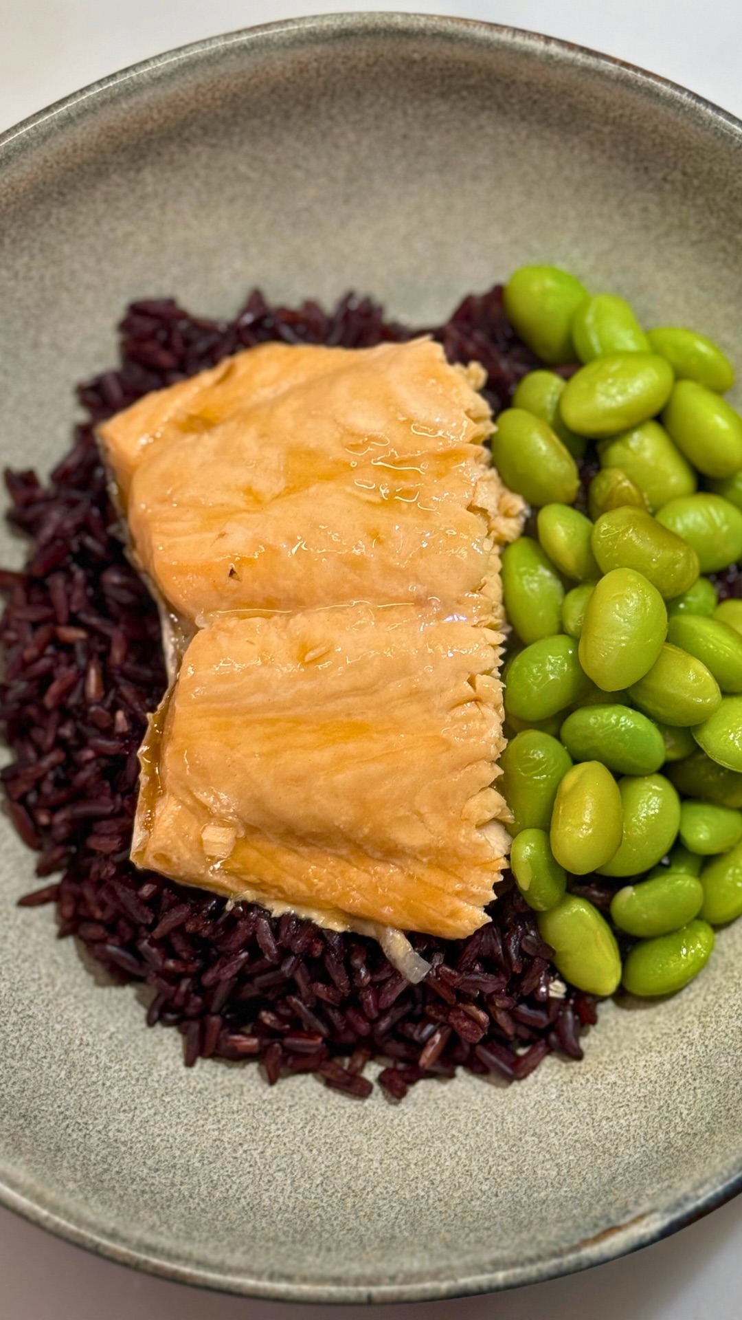 Steamed Salmon with Edamame